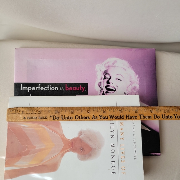 Marilyn Monroe ~ Book ~ Canvas Art ~ FINAL PRICE!! - Picture 15 of 16